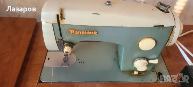 Класическа немска шевна машина Naumann, снимка 2 - Шевни машини - 56079601