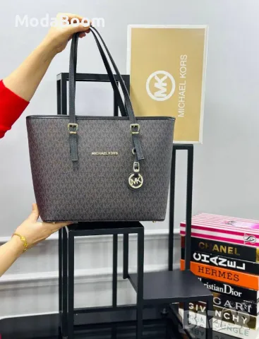 Michael Kors дамски чанти Различни цветове , снимка 11 - Чанти - 48885615