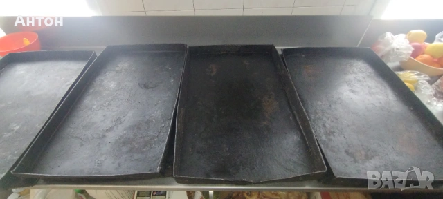 Метални тави 67х44 см.