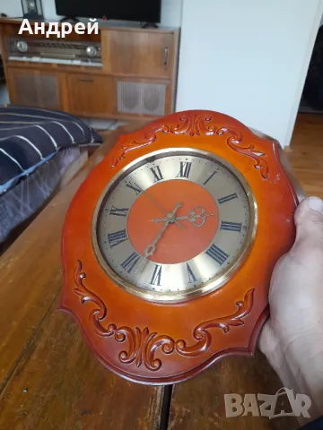 Стар стенен часовник Vesna, снимка 2 - Антикварни и старинни предмети - 49829825