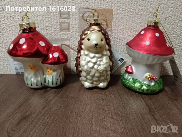 Красиви стъклени гъбки и таралежи - играчки за елха.