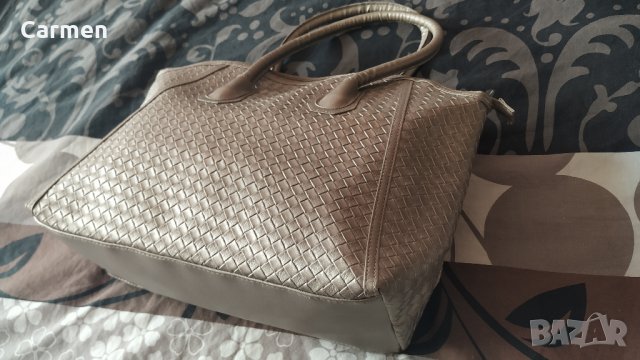 Дамска чанта, снимка 7 - Чанти - 33846366