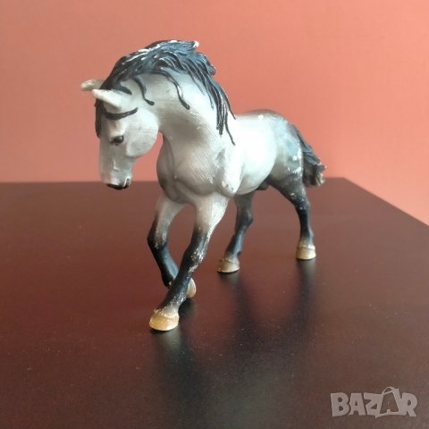 Колекционерска фигурка Schleich Кон Andalusian Stallion Grey Horse 2005 13607 , снимка 4 - Колекции - 42380636