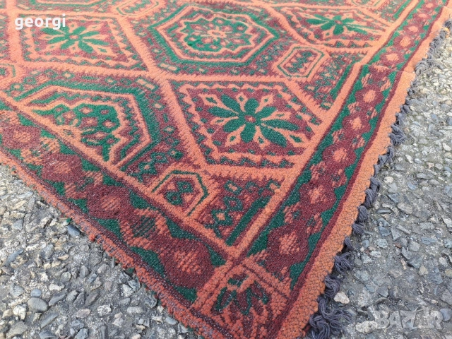 вълнен килим 2,20 х 2,40см, снимка 4 - Килими - 52709626