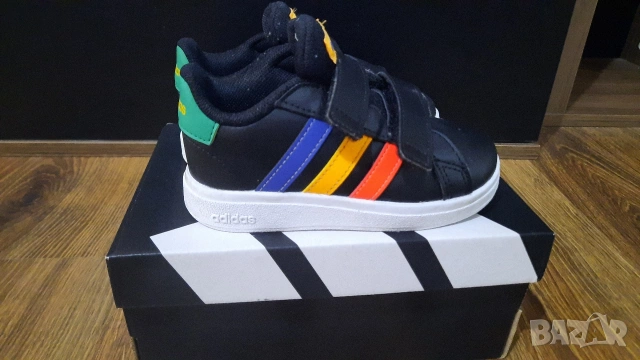 Маратонки Adidas 