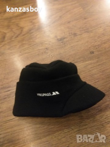 trespass - страхотна зимна шапка КАТО НОВА, снимка 3 - Шапки - 38708805