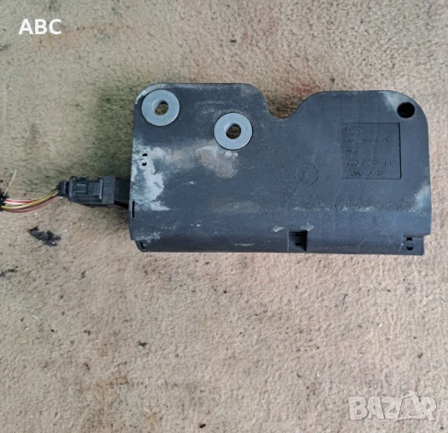 Заключващ механизъм заден капак Vw Touareg , снимка 5 - Части - 50503537