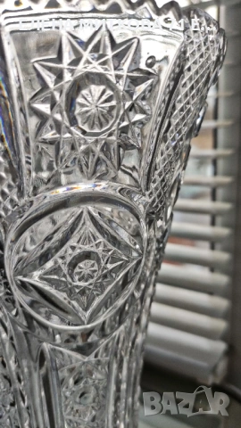 Кристална ваза с богат релеф, снимка 8 - Вази - 53774103