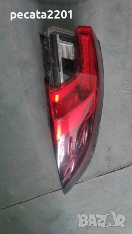 Продавам - оригинален десен стоп за Тойота Корола 2022 г.