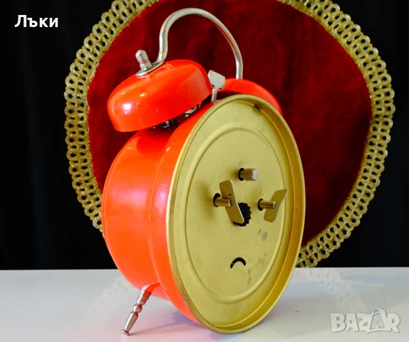 Механичен настолен часовник будилник Kienzle , снимка 5 - Антикварни и старинни предмети - 51409411