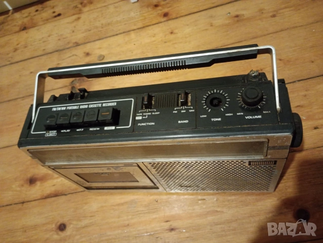 Касетофон HITACHI TRK-5601E за части, снимка 5 - Радиокасетофони, транзистори - 53399823