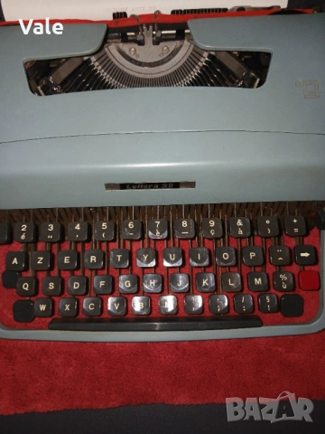 Италианска пишеща машина Olivetti Lettera 32, снимка 2 - Антикварни и старинни предмети - 53180971