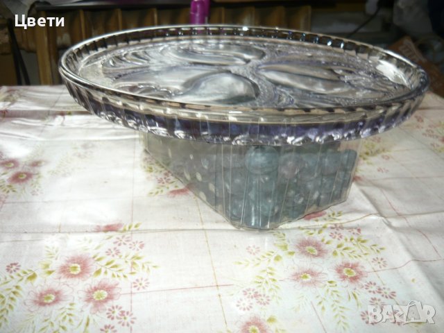 Лилавеещо стъклено плато, поднос, чиния за торта, сандвичи - само 13 лв., снимка 1 - Чинии - 40836316