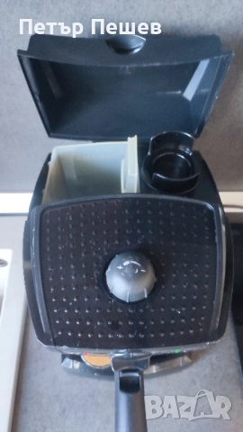80лв. Кафемашина Delonghi Ec146 крема цедка Делонги , снимка 9 - Кафемашини - 51733207