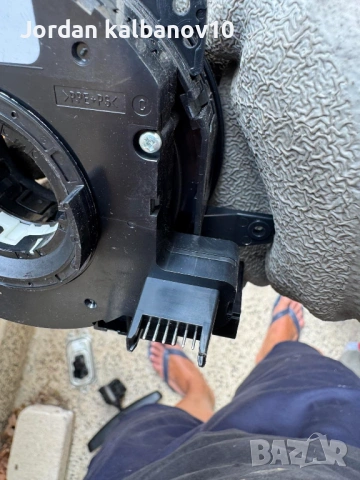 Лентов кабел на волана на Range Rover Evoque само за 150Eur. BJ32-14A664-AC, снимка 5 - Части - 53422061