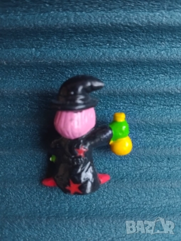 Киндер / Kinder играчка Баба Яга / Вещица, снимка 2 - Колекции - 52415825