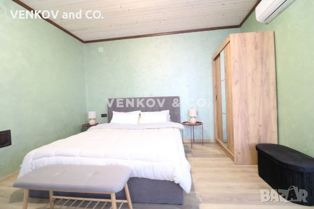 НА МЕТРИ ОТ СПИРКА, ПЛОЩАД И УЧИЛИЩЕ!! АСФАЛТОВ ПЪТ!! ГОТОВА ДО КЛЮЧ С ЧИСТО НОВ ПОКРИВ!! РАВЕН ДВОР, снимка 5 - Къщи - 53247317