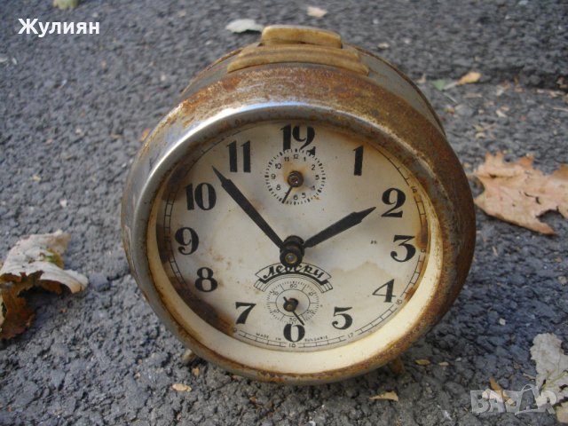 КОЛЕКЦИОНЕРСКИ БЪЛГАРСКИ БУДИЛНИК ЛЕВСКИ , снимка 2 - Антикварни и старинни предмети - 42156336