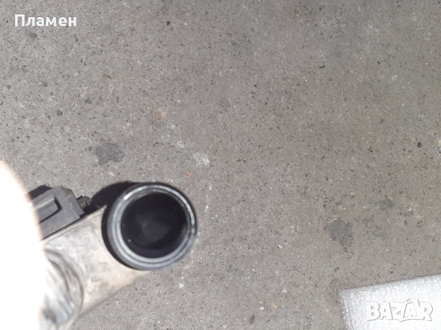 Продавам радиатор за Дъстър, снимка 2 - Части - 53221943