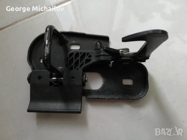 Ключалка преден капак Golf Plus 2004-2014 Caddy 2004-11, Touran 03-10