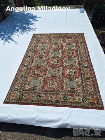 Персийски килим 