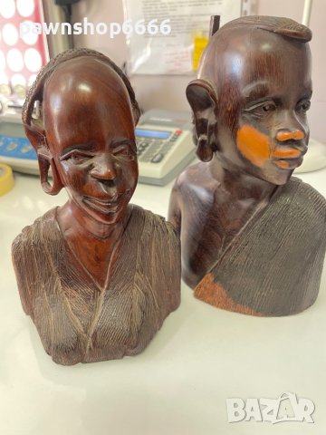 Два броя африкански дървени бюста ръчно резбовани, снимка 2 - Други ценни предмети - 41685678