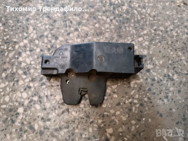 брава заден капак Citroen C4 1.6 HDI 90 конски сили 9652301980