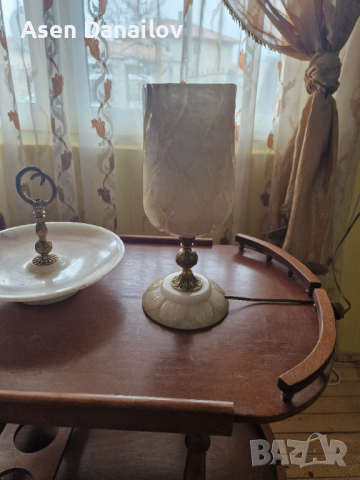 Лампа и поднос, снимка 1 - Антикварни и старинни предмети - 44657209