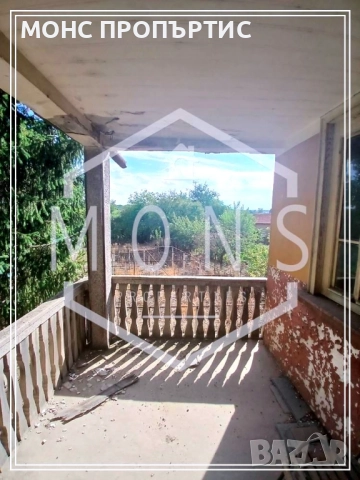 Двуетажна къща с голям двор в с. Караисен, обл. В. Търново., снимка 6 - Къщи - 51996436