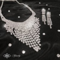 Луксозен дамски комплект бижута с кристали от 2 части “Larissa”📿💎, снимка 2 - Бижутерийни комплекти - 41891035