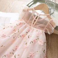  Ефирна детска рокля с бродерия, 3D цветчета и тюл, снимка 4 - Детски рокли и поли - 41981710