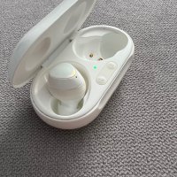 Кутийка за слушалки Samsung, снимка 2 - Слушалки и портативни колонки - 42130245