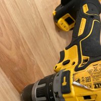 Безчетков винтоверт Dewalt DCD 796, снимка 3 - Винтоверти - 40601682