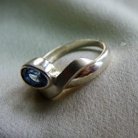 Сребърен пръстен с натурален цейлонски сапфир, снимка 3 - Пръстени - 40322892