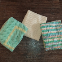 Ръчно плетени бебешки одеяла / пелени / различни модели, снимка 8 - Спално бельо и завивки - 36310234