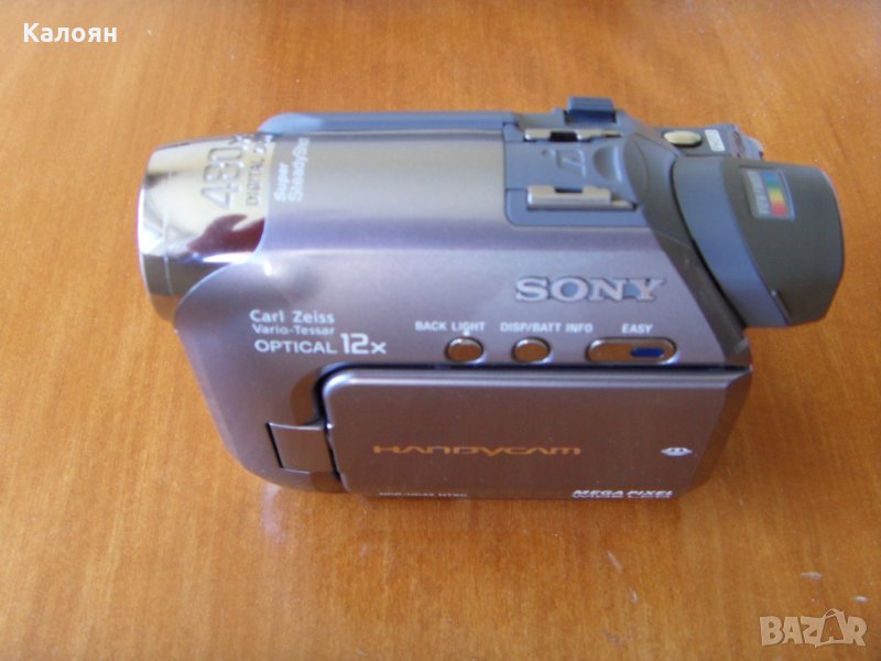 Видеокамера Sony DCR-HC42 NTSC пълен комплект, снимка 1