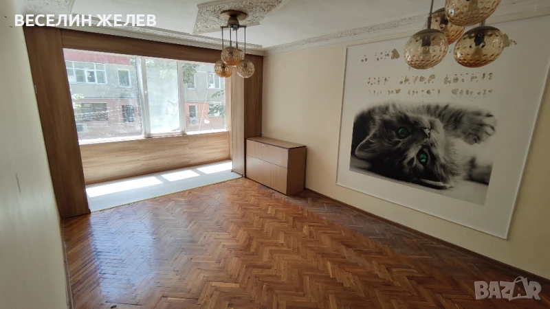 Продава тристаен апартамент, снимка 1