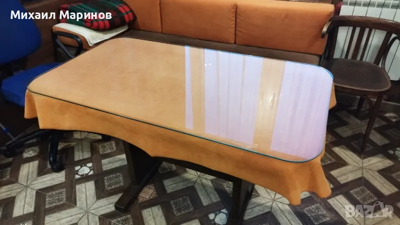 Плот за маса със стъкло и покривка, снимка 1