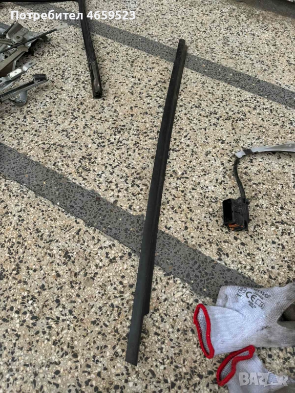 Външна хоризонтална лайсна на стъкло на предна лява врата Opel Astra H само за 20лв. 024468033, снимка 1