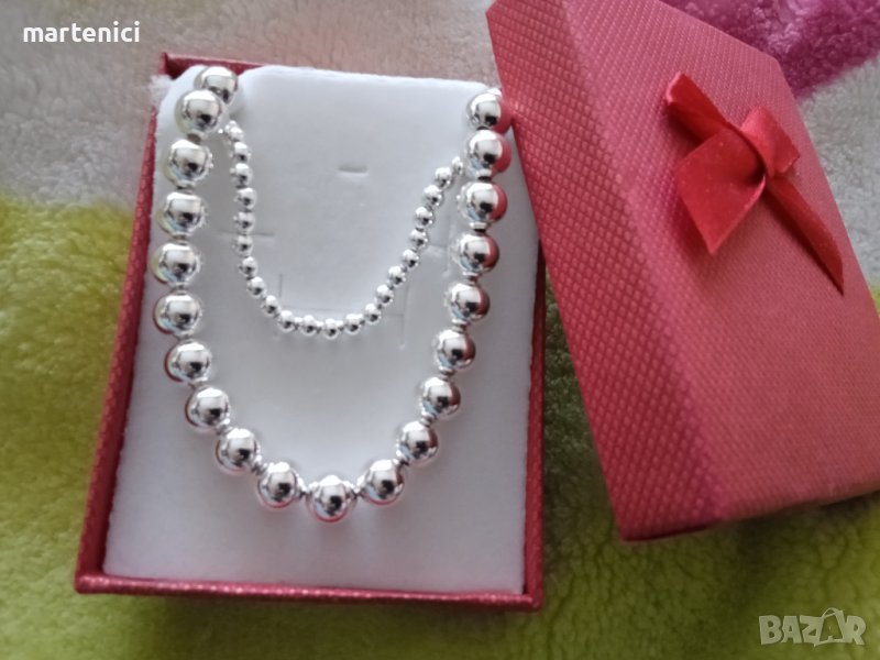 Нов, сребърен комплект с топчета-ланец и гривна. И кутия., снимка 1