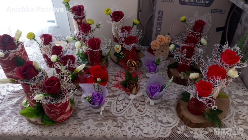 Подаръчета за 8 ми март със съпунени рози цени от 3 до 10лв , снимка 1
