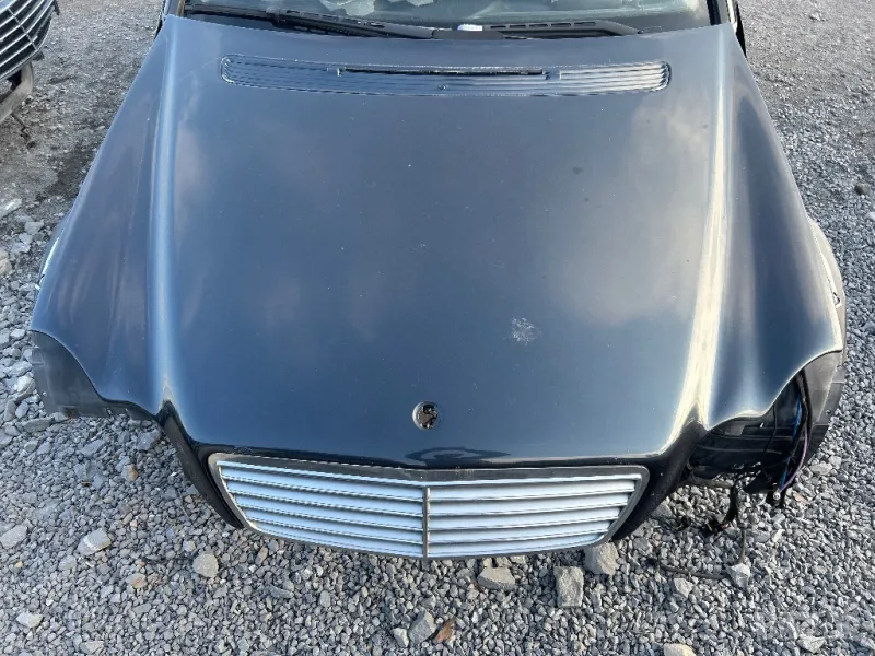 преден капак мерцедес ц класа w203, снимка 1