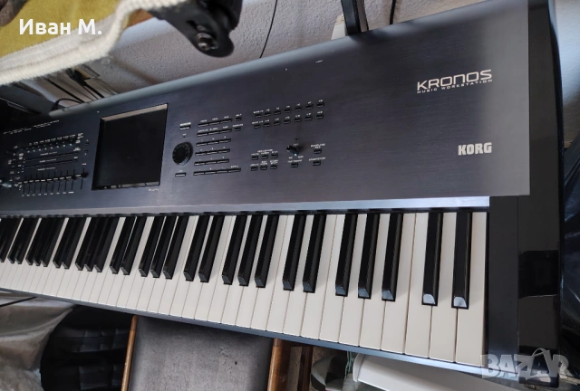 Продавам Корг Кронос 1 , снимка 2 - Синтезатори - 53615443
