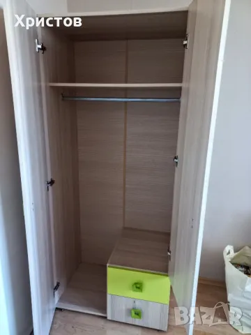 Гардероб и 4 етажерки за съхранение , снимка 2 - Гардероби - 50394415
