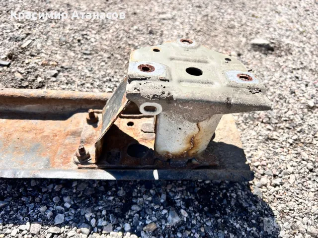 Основа задна  броня за Тойота аурис. 2010-2012г, снимка 4 - Части - 49600024