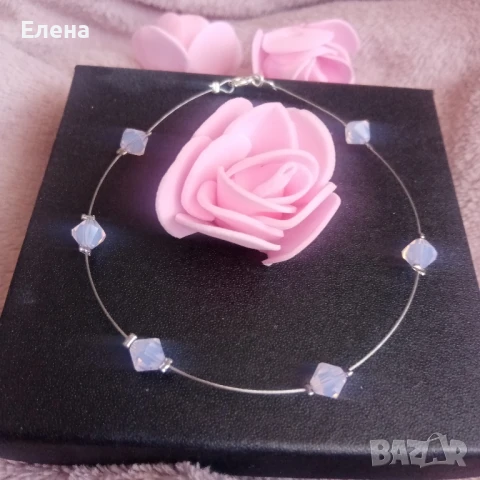 Гривна с кристали и сребро 925 , снимка 1