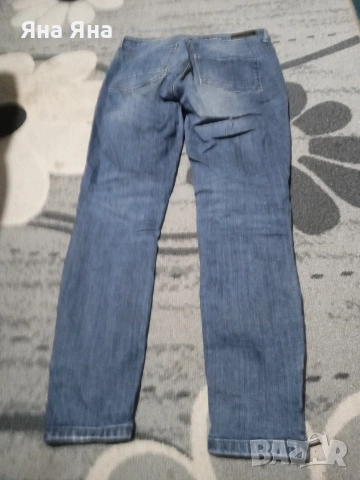 Дамски дънки с цепки "S"размер !, снимка 4 - Дънки - 52932219