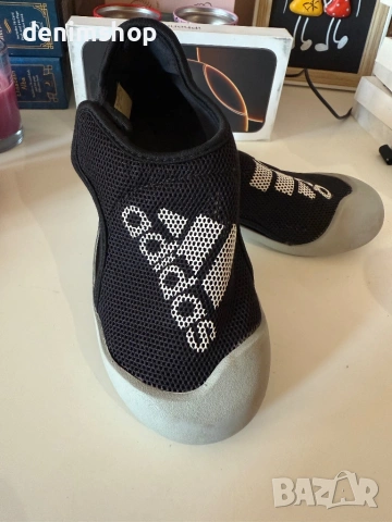 Детски спортни обувки Adidas номер 30, снимка 3 - Детски маратонки - 53810441