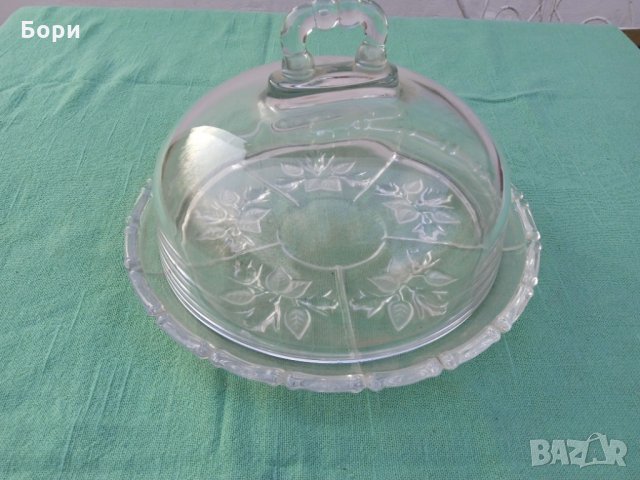 Немски стъклен поднос с капак, снимка 1 - Аксесоари за кухня - 35928956