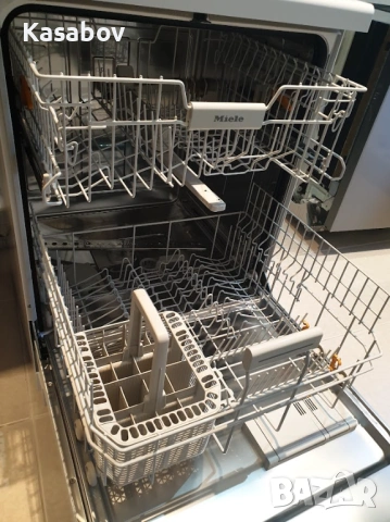UK - Miele Съдомиялна - 14 Комплекта - Свободностояща - 60см, снимка 9 - Съдомиялни - 53791178
